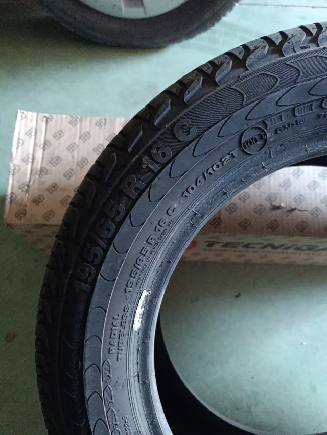 Neumático Continental Vanco 2 195/65R16C