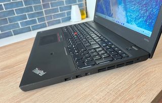Portátil Lenovo ThinkPad i7