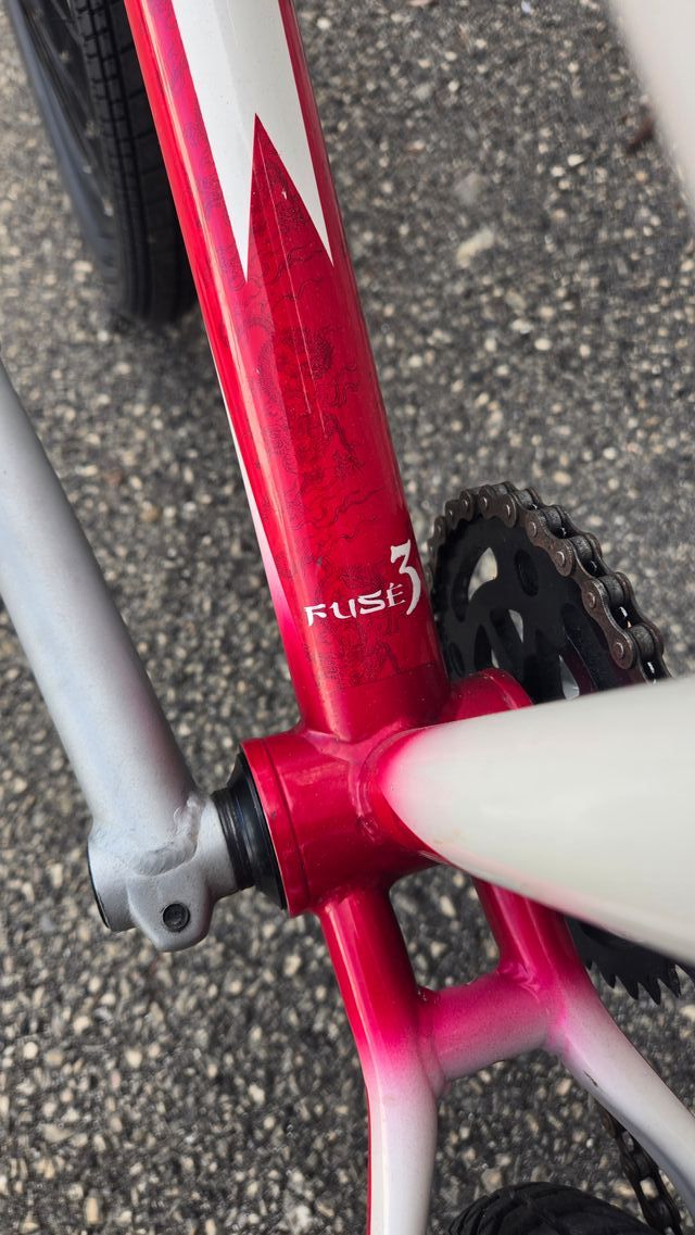 Bicicleta BMX Specialized Fuse 3