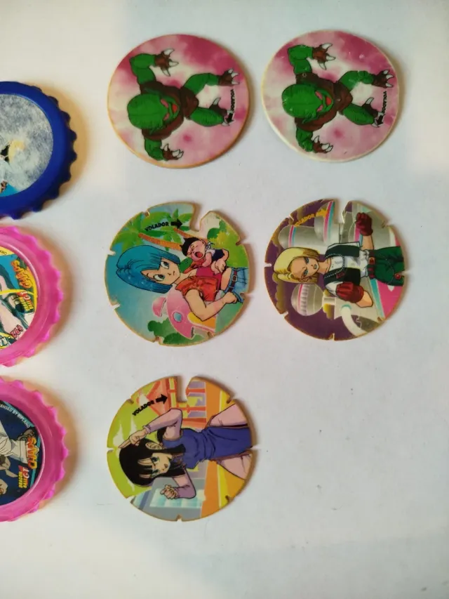 Chapas Dragon Ball GT e tazos