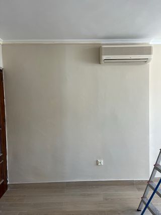 Trabajo de pintura en hogar