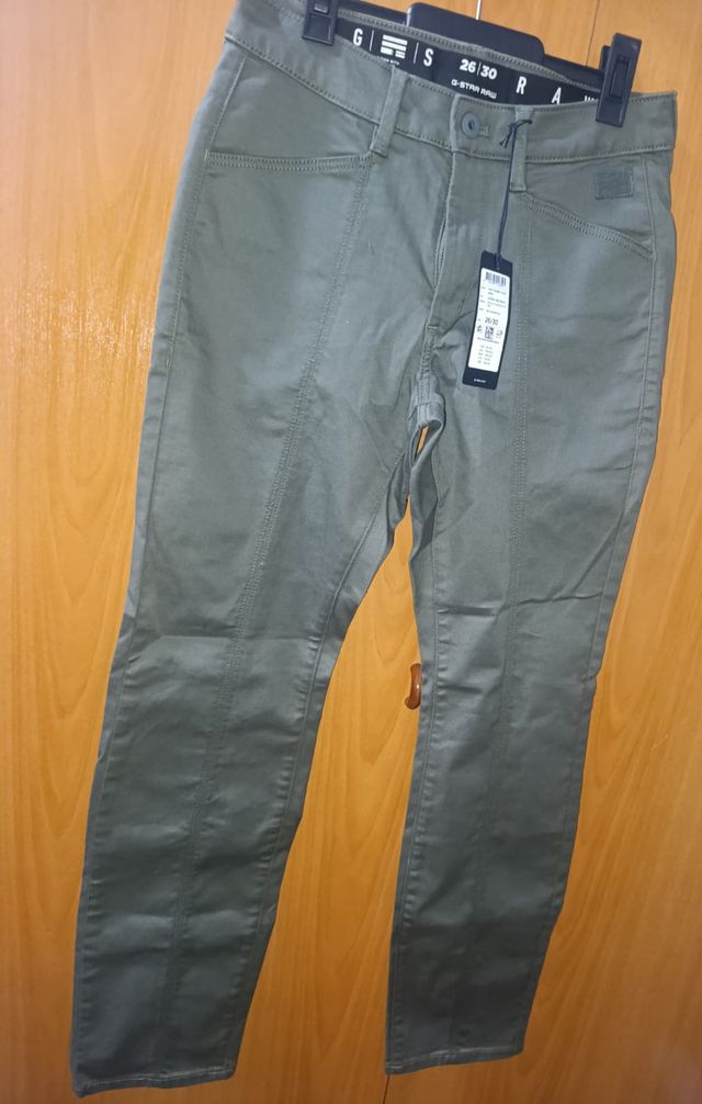 Pantalones verdes de corte recto