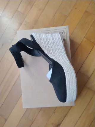 Scarpe con zeppa scamosciate nere