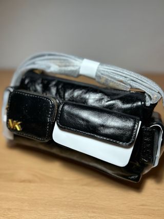 Michael Kors Dakota Bandolera Negra