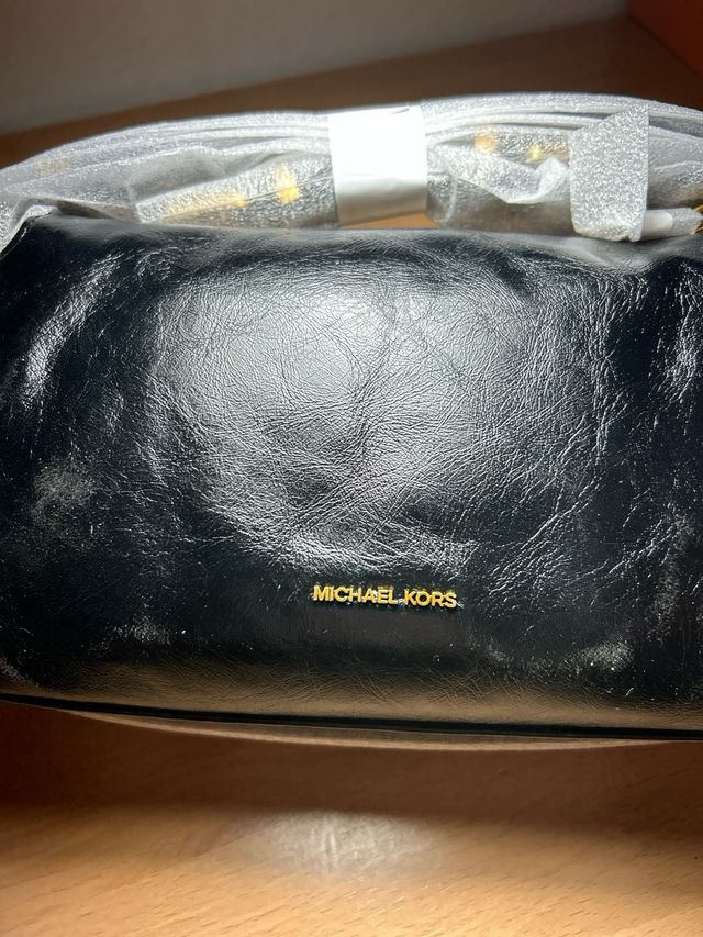 Michael Kors Dakota Bandolera Negra