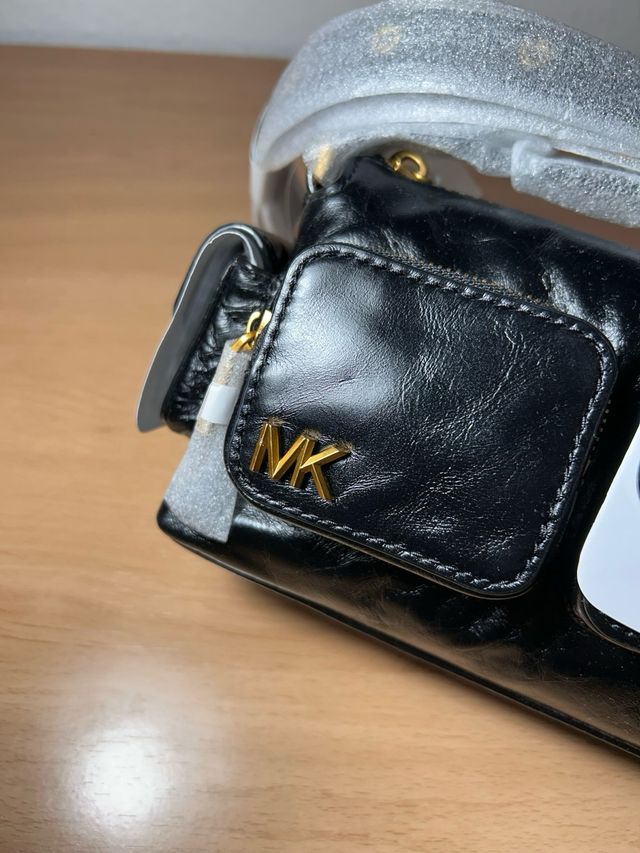 Michael Kors Dakota Bandolera Negra