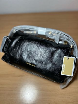 Michael Kors Dakota Bandolera Negra