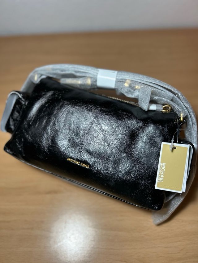 Michael Kors Dakota Bandolera Negra