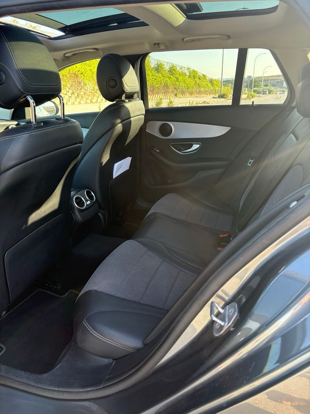 Mercedes-Benz Clase C *libro sellado*