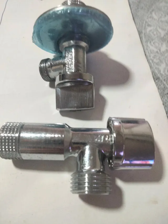 2 Llaves de paso agua