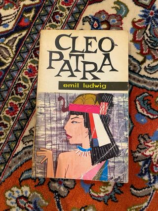 Libros antiguos. Varios géneros. 116 libros.