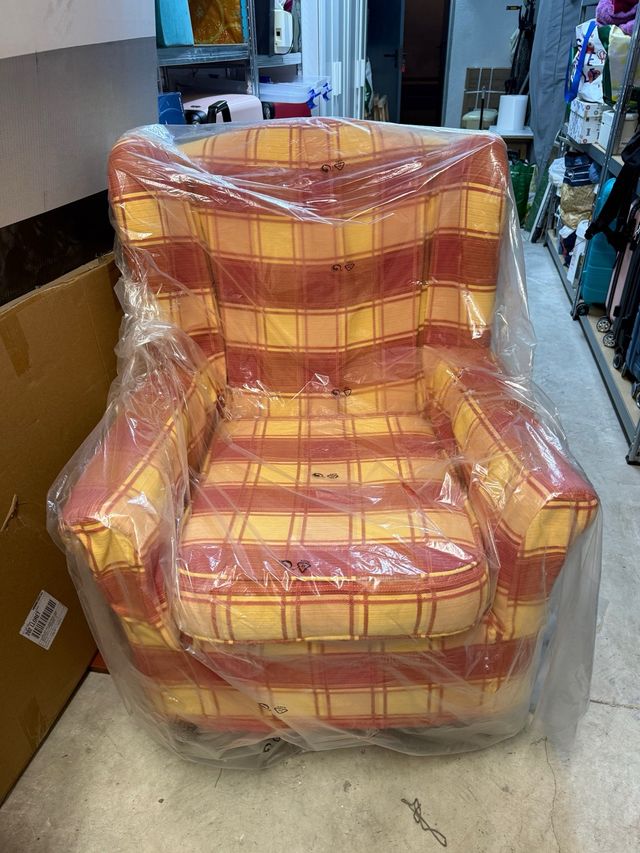 Sillón orejero a cuadros