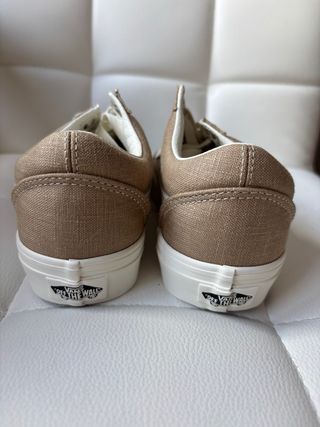 Zapatillas Vans Beige y Blancas