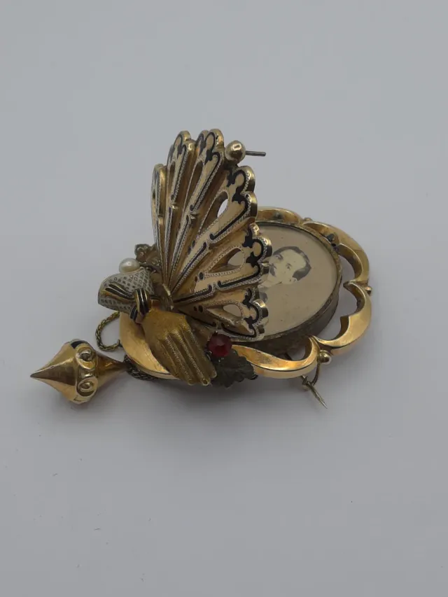 Broche Oro 14k Isabelino Mano con Gema Roja