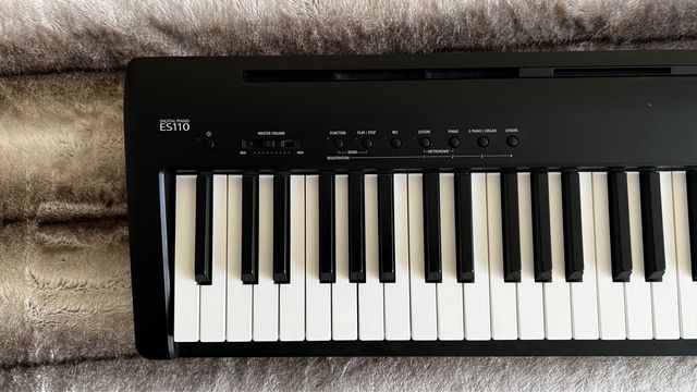 Piano Digital Kawai ES110 + Pedal+Adaptador+Atril