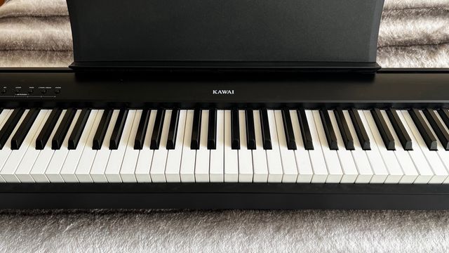 Piano Digital Kawai ES110 + Pedal+Adaptador+Atril