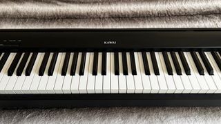 Piano Digital Kawai ES110 + Pedal+Adaptador+Atril
