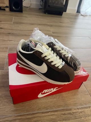 Nike Cortez Marrones Talla 37.5