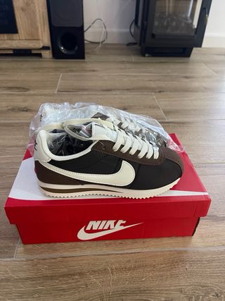 Nike Cortez Marrones Talla 37.5