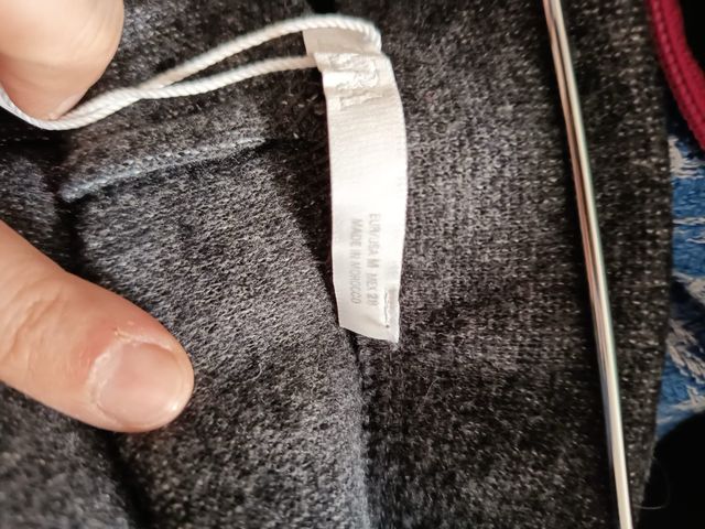 Falda midi Zara gris botones