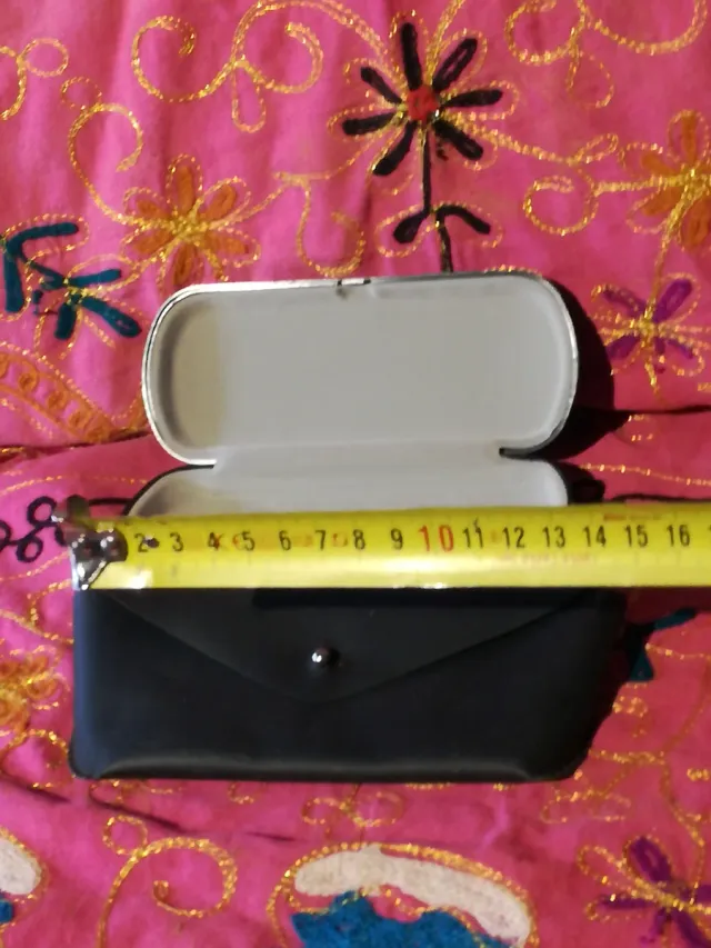 FUNDA PARA GAFAS RÍGIDA,REGALO DE OTRA/CINTURÓN