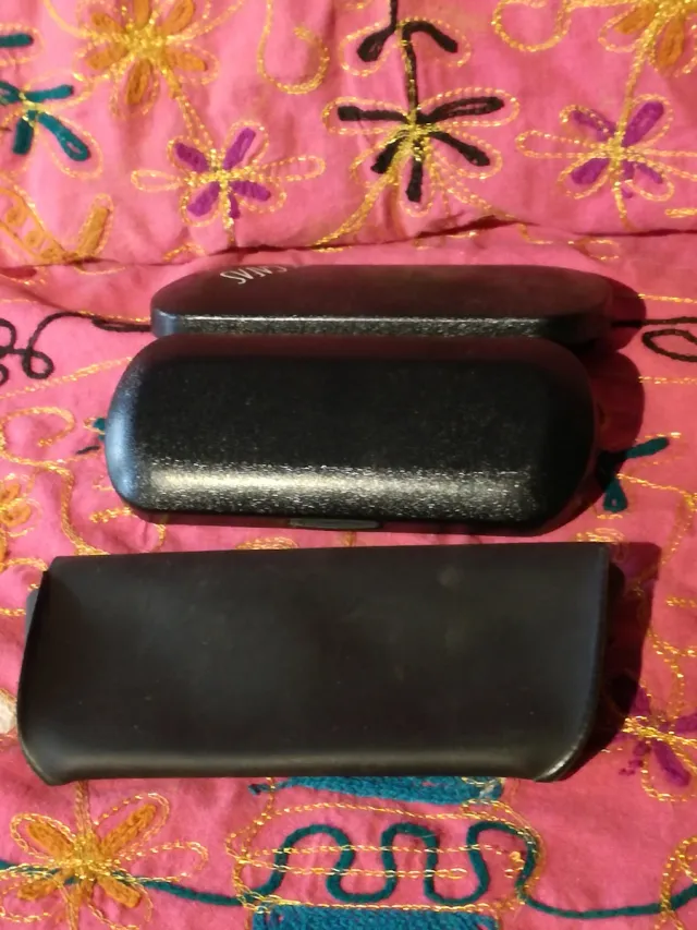 FUNDA PARA GAFAS RÍGIDA,REGALO DE OTRA/CINTURÓN