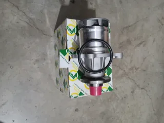 Bomba de agua BMW E30 318is BGA