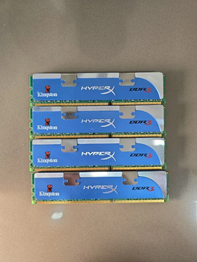 4x Kingston HyperX DDR3 8GB RAM