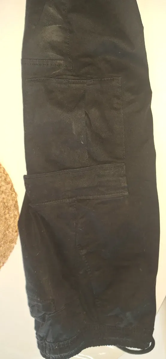 Pantalones cargo negros