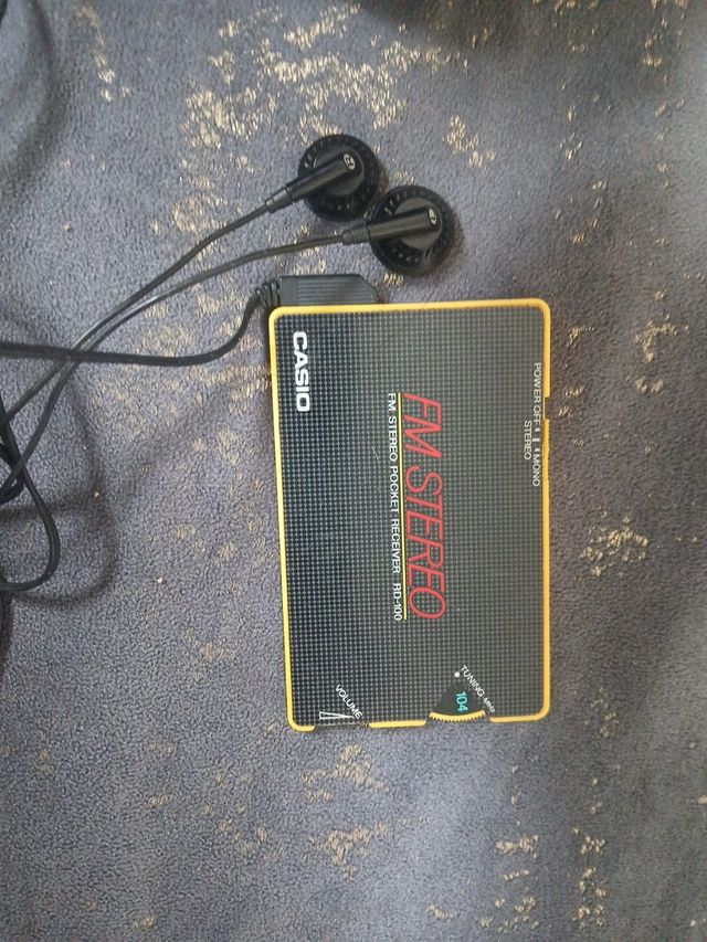 Casio FM Stereo Pocket Receiver RD-100