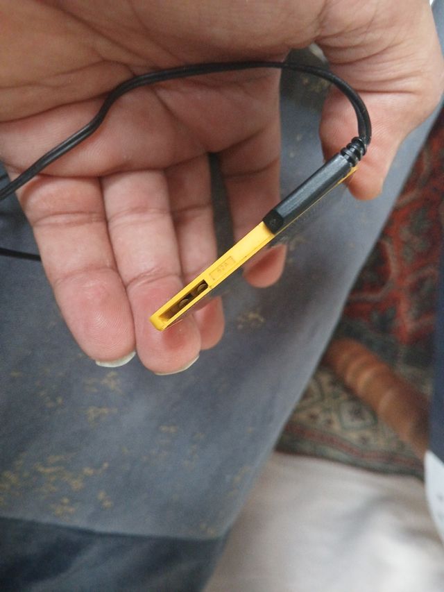 Casio FM Stereo Pocket Receiver RD-100