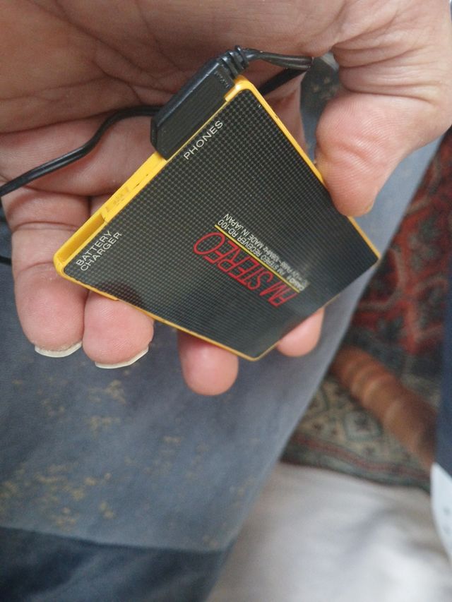 Casio FM Stereo Pocket Receiver RD-100