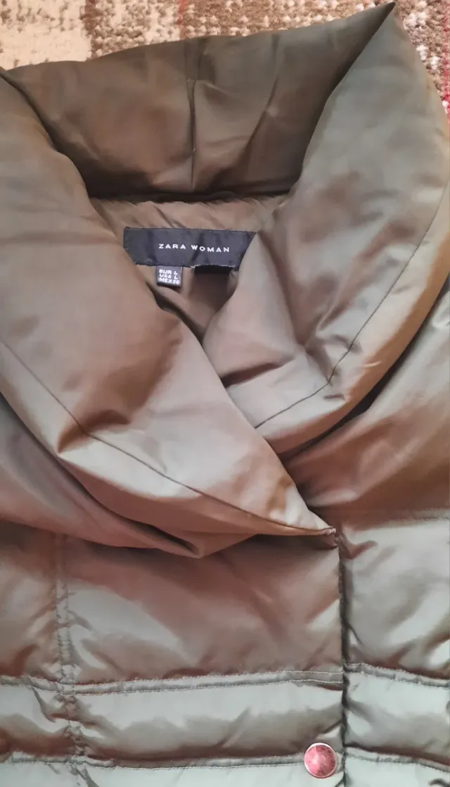 Abrigo de Zara de mujer acolchado con cinturón