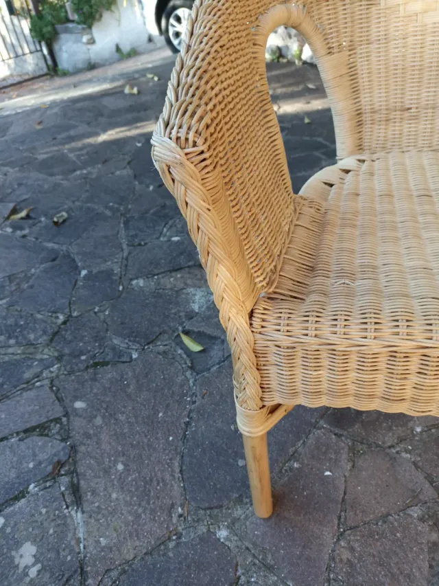 Poltrona in vimini beige