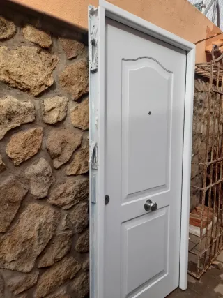 Puerta Exterior Seguridad