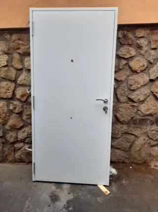 Puerta Exterior Seguridad