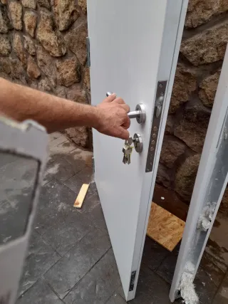 Puerta Exterior Seguridad