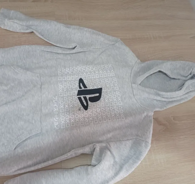 Lote Ropa: 3 Sudaderas y 2 Pantalones