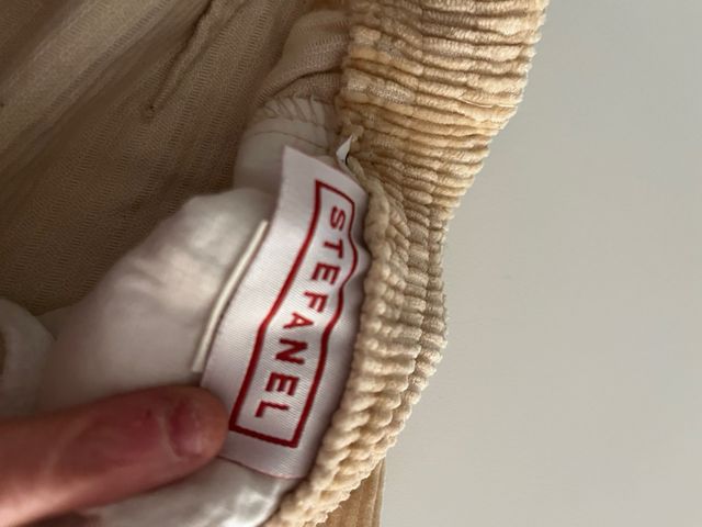 Pantaloncini donna in velluto beige