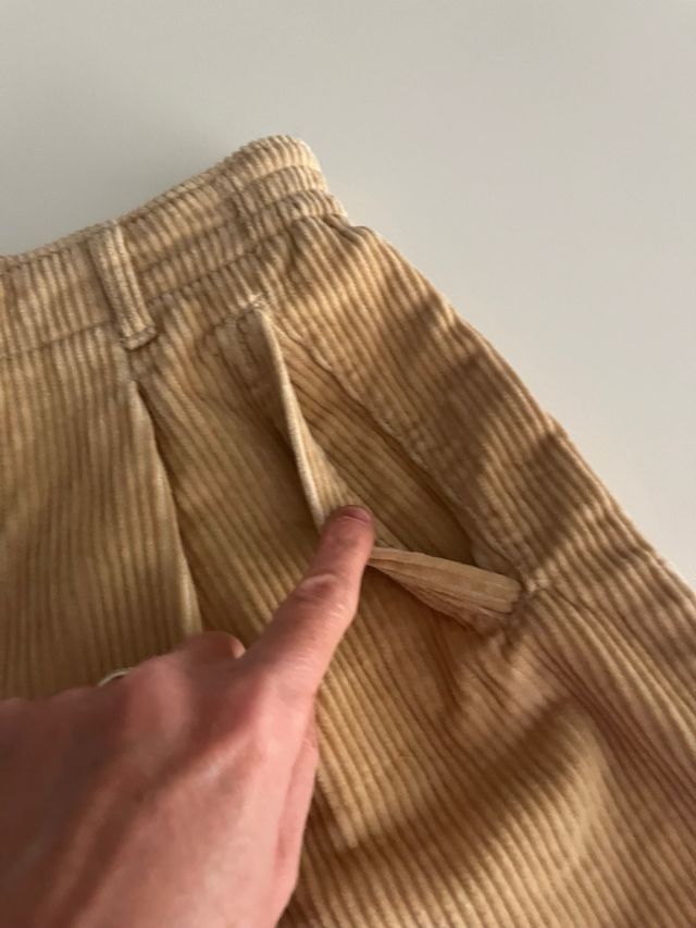 Pantaloncini donna in velluto beige