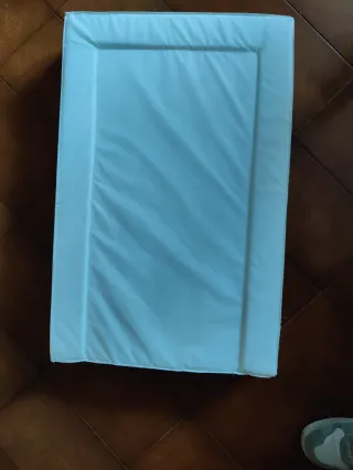 Colchoneta cambiador bebé IKEA