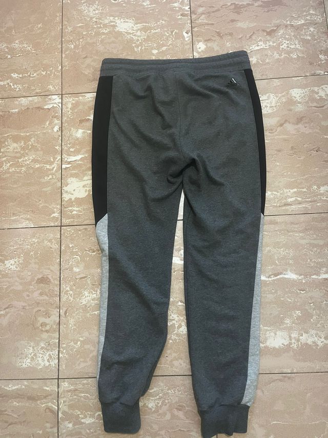 Chándal Adidas Gris y Negro