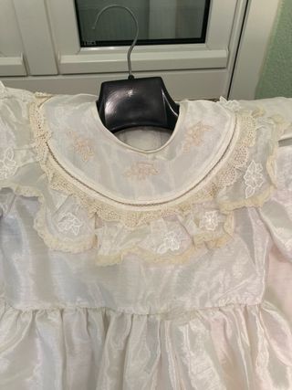 Vestido niña talla 2 crudo puntilla
