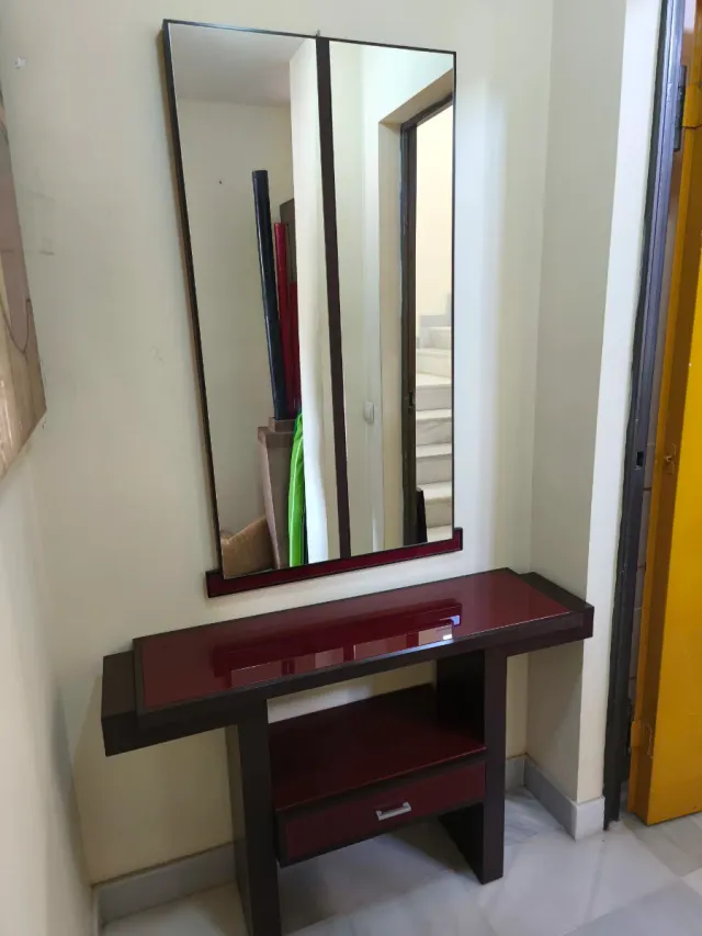 Se vende recibidor en perfecto estado