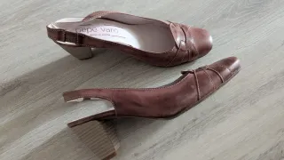 Pepe Varó Marrones Tacón Medio Slingback