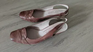 Pepe Varó Marrones Tacón Medio Slingback