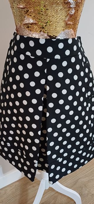 Falda Purificación García lunares