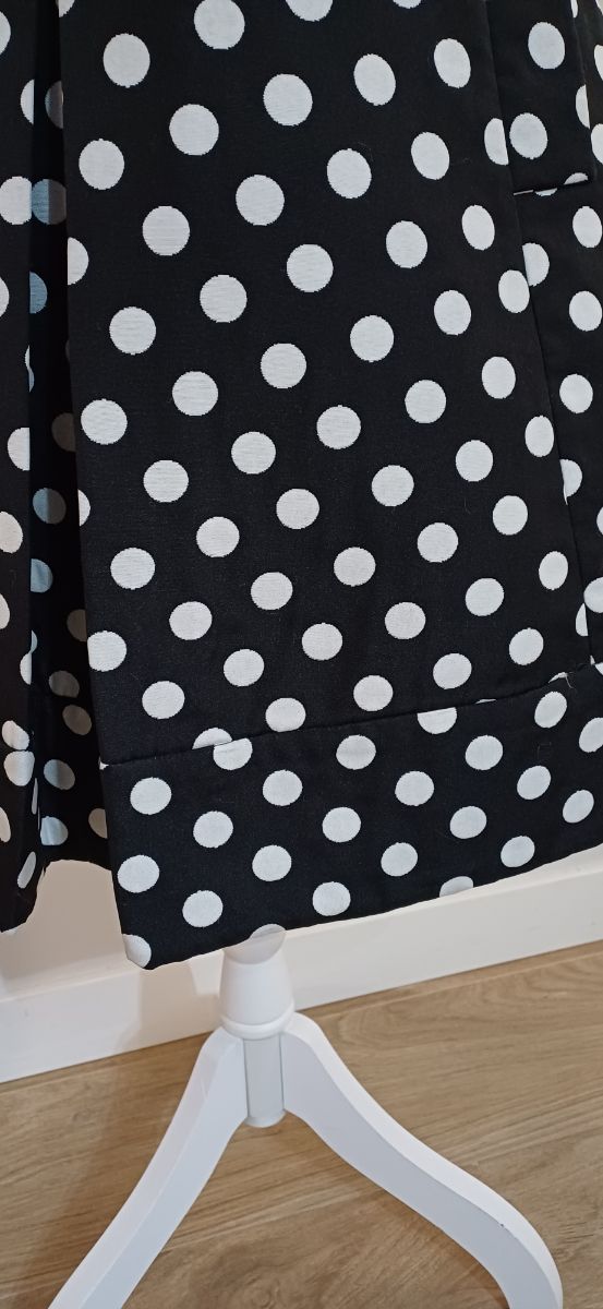 Falda Purificación García lunares