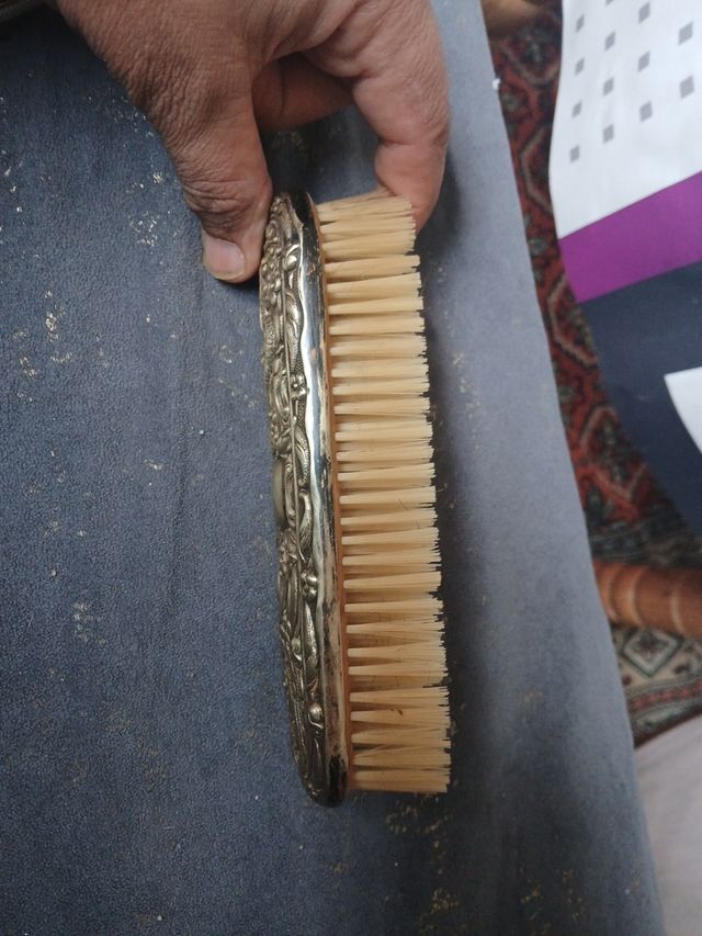 Cepillo antiguo plata cisne y flores