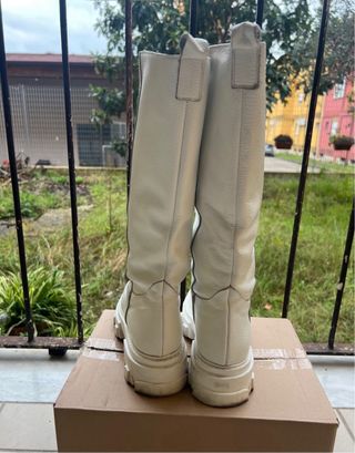 Stivali alti bianchi con suola chunky